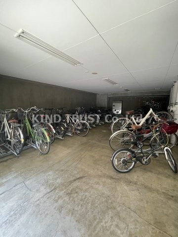 エイペックス梅田東Ⅱのその他共用部分|屋根付き駐輪場です