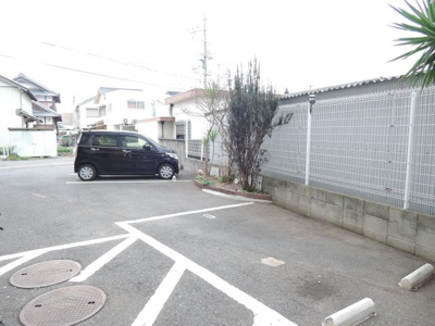 【駐車場】 | ケ セラ セラ