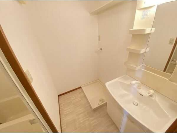 ファミール上町　　　刈谷市近郊の賃貸はクラスホームの洗面所