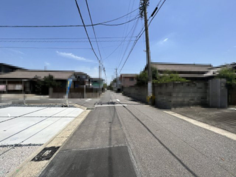 碧南市霞浦新築戸建　2号棟の前面道路含む現地写真|碧南市霞浦町新築戸建前面道路写真です。東側公道約6ｍ