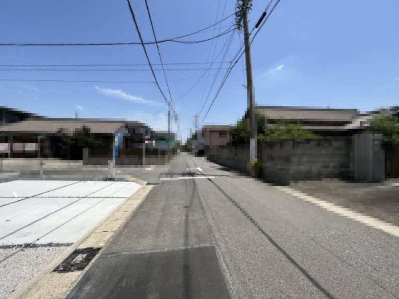 碧南市霞浦新築戸建　3号棟の前面道路含む現地写真|碧南市霞浦町新築戸建前面道路写真です。東側公道約6ｍ