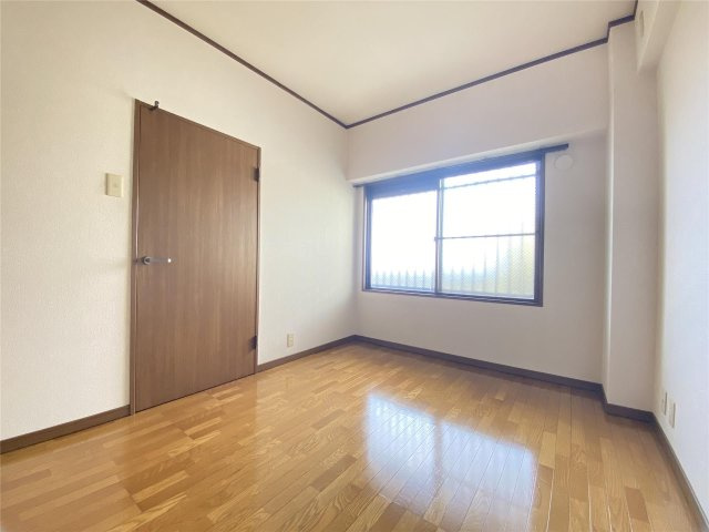 メルベーユサカイの洋室