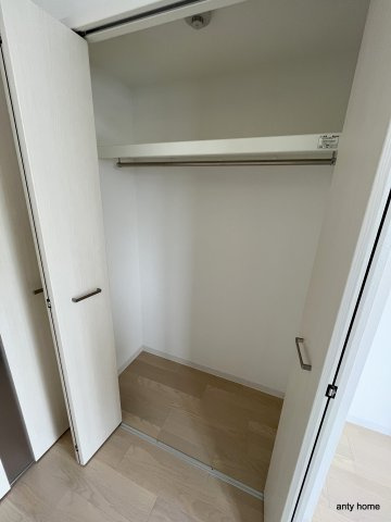 Luxe三国2　仲介手数料無料の収納