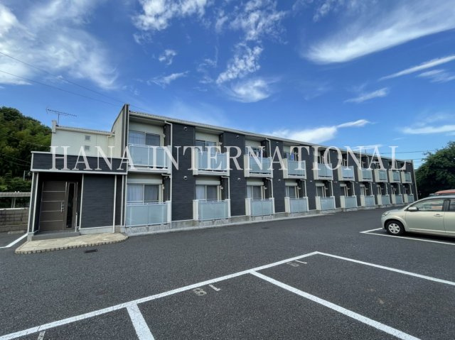 フロレゾンＢの駐車場