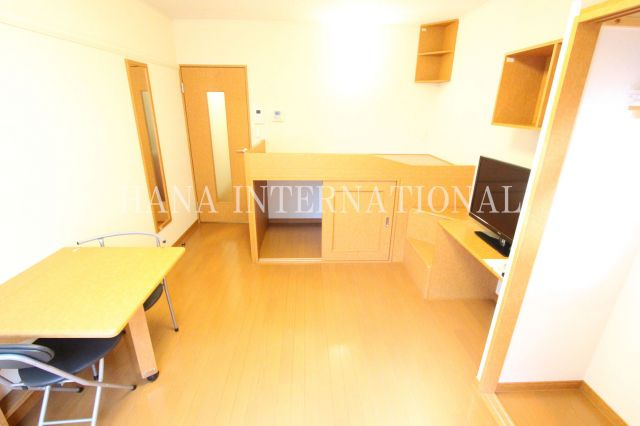 レオパレスＯ　ｔｗｏの居間・リビング