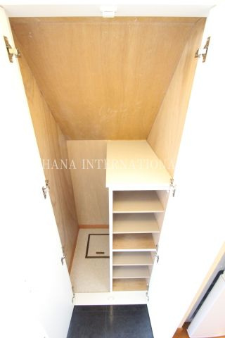 レオパレスＯ　ｔｗｏの収納