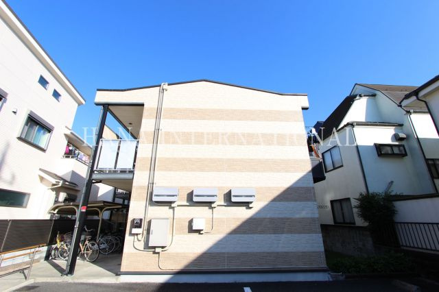レオパレスアーベントロートの外観