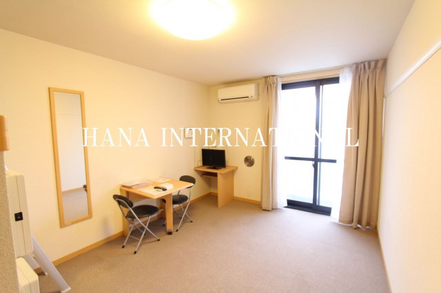 レオパレス美行の居間・リビング