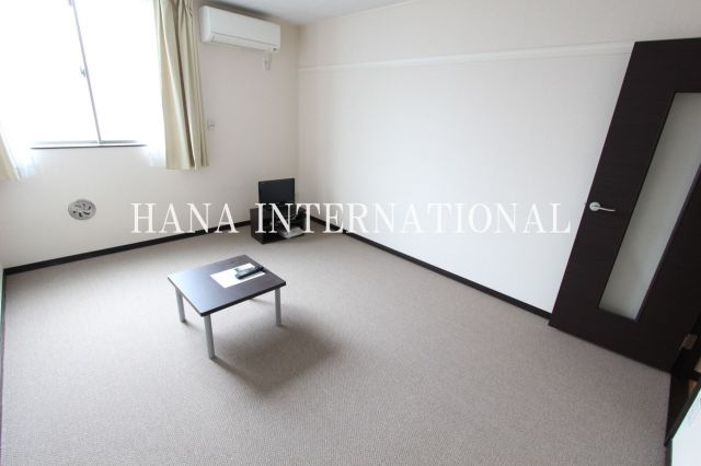 レオネクストカイトネストⅡの居間・リビング