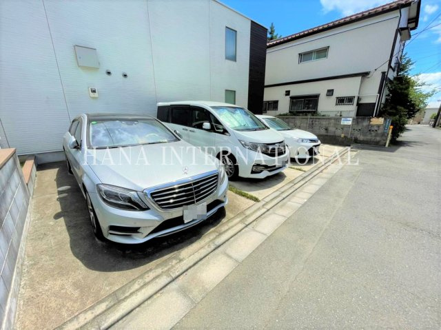 サウスフローラの駐車場