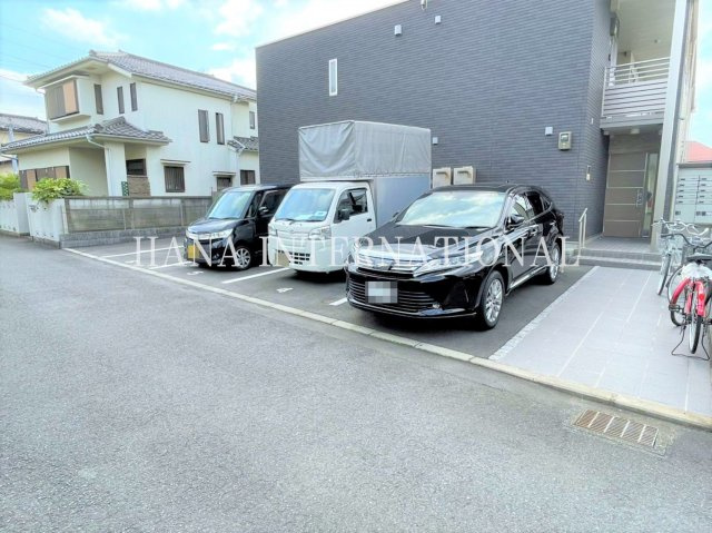 ミランダ深大寺の駐車場
