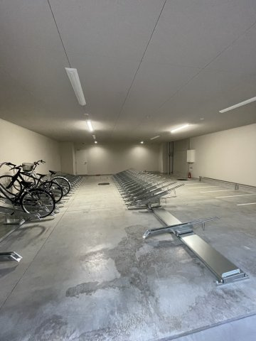 スプランディッド江坂DUEの駐車場