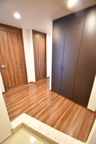 なんばグランドマスターズタワーの玄関