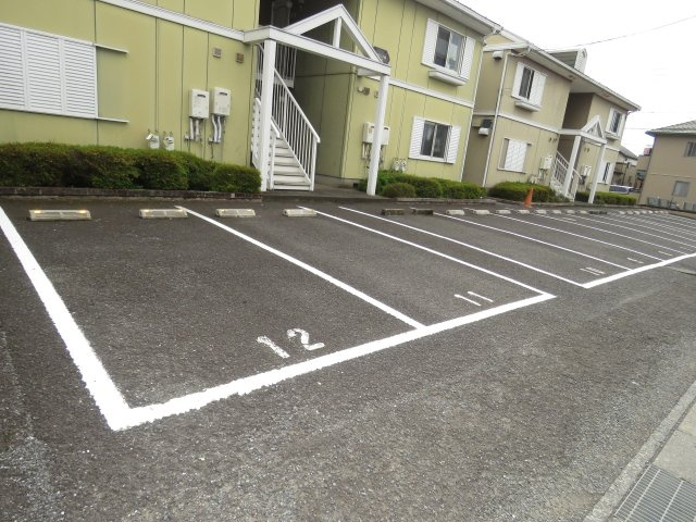 フレグランス岸Bの駐車場