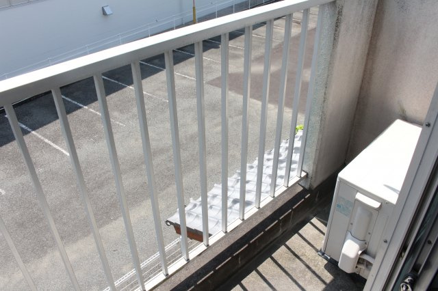 第７三重野ビルのバルコニー