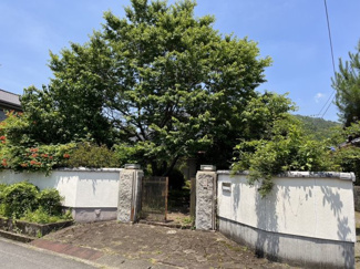 【周辺】 | 土地　岩国市玖珂町字中谷津 | 物件の外観の門扉になります。