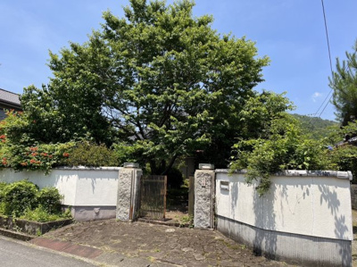 【周辺】 | 土地　岩国市玖珂町字中谷津 | 物件の外観の門扉になります。