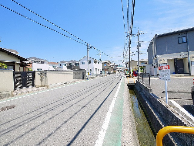 パレスナップの駐車場