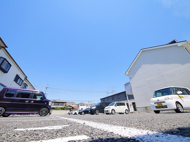 パレスナップの駐車場