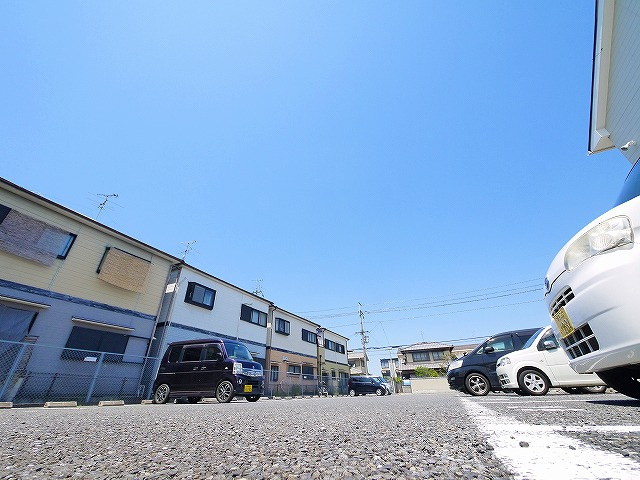 パレスナップの駐車場