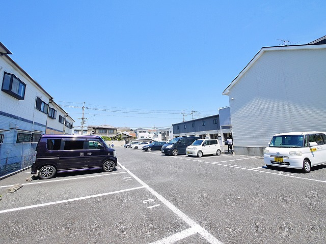 パレスナップの駐車場|駐車場完備です