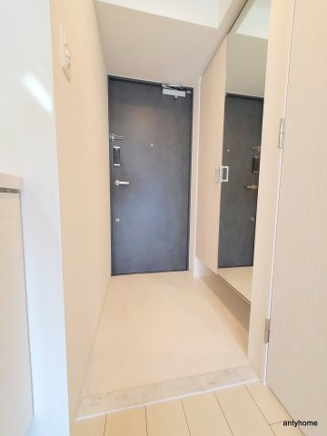 エスリード江坂セントラム 仲介手数料無料の玄関