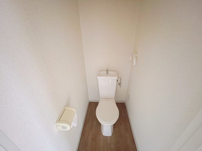 【トイレ】 | ラ・レジダンス・ド・江坂 | コンパクトで使いやすいトイレです