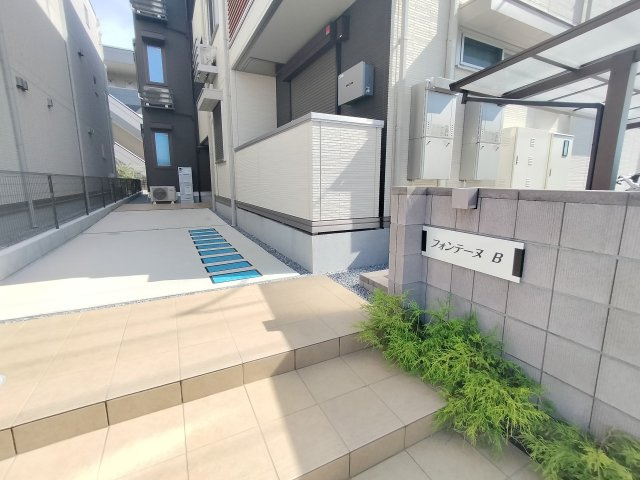 フォンテーヌBのエントランス