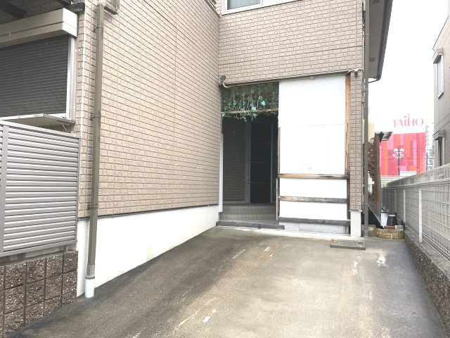 浦里5丁目森店舗の外観