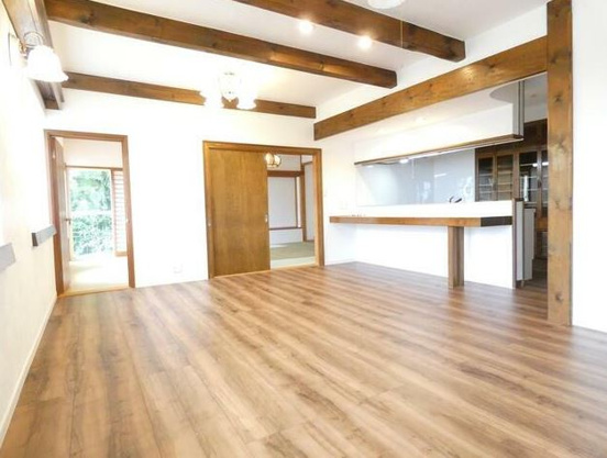 【居間・リビング】 | 伊東市湯川　戸建