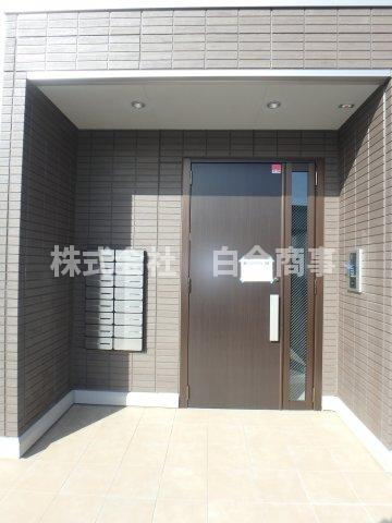 坂戸若葉エテルネルのエントランス