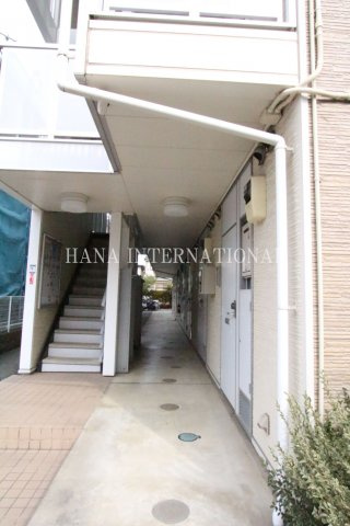 リラ大南のエントランス