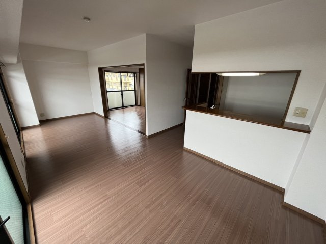 エクセレント・バーツの洋室