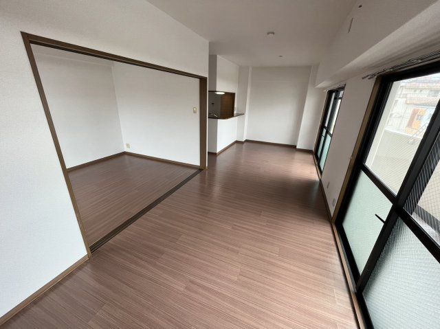 エクセレント・バーツの洋室