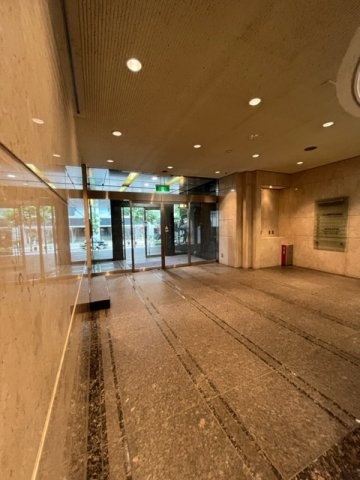 麹町シルクビルのロビー