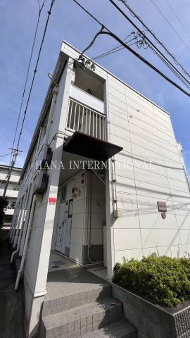 レオパレス向原の外観