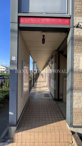 レオパレスヴィラポラリスのエントランス