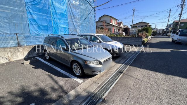レオパレスヒルズ日野Ⅱの駐車場