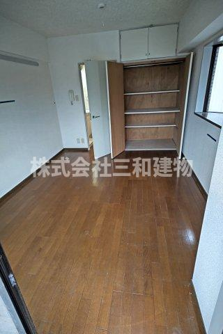 ウェルネスの居間・リビング