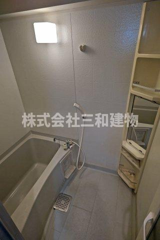 ウェルネスの浴室