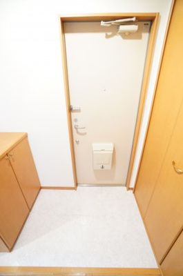 【玄関】 | グレイスタウン蘇我C | ※同物件・同タイプの写真です。