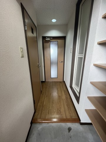 センチュリー丸島の玄関