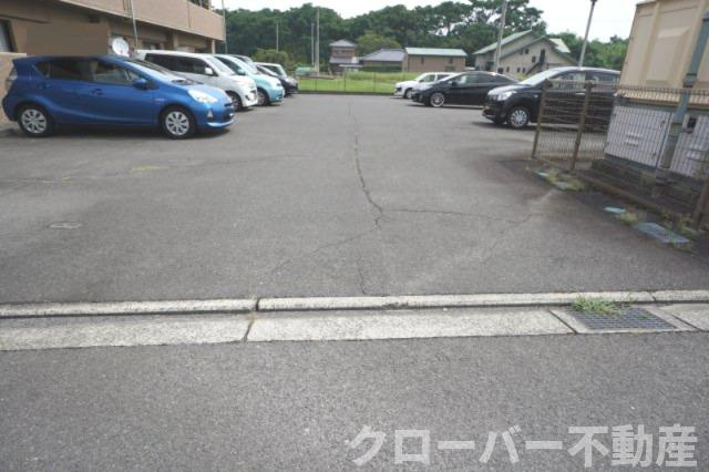 サンセール垂水の駐車場