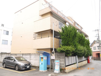 【外観】 | 両面道路だから、開放感いっぱい
