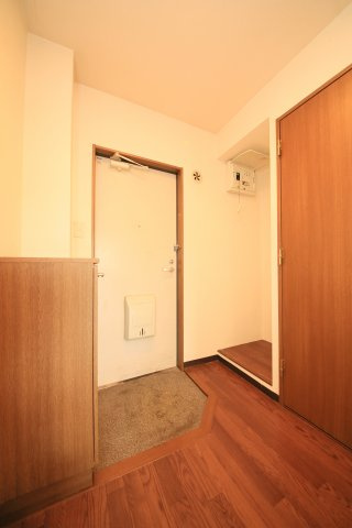ハイツヤマオの玄関