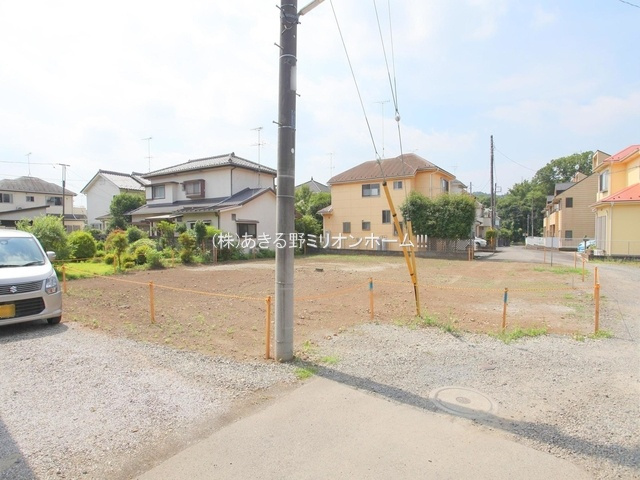 あきる野市野辺　売地　1号棟／全2区画の前面道路含む現地写真
