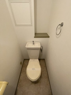 【トイレ】 | エスパシオ上新庄 | ゆったりとした空間のトイレです