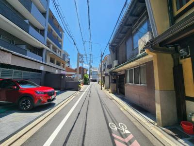 エターナルコート三条の周辺|前面道路