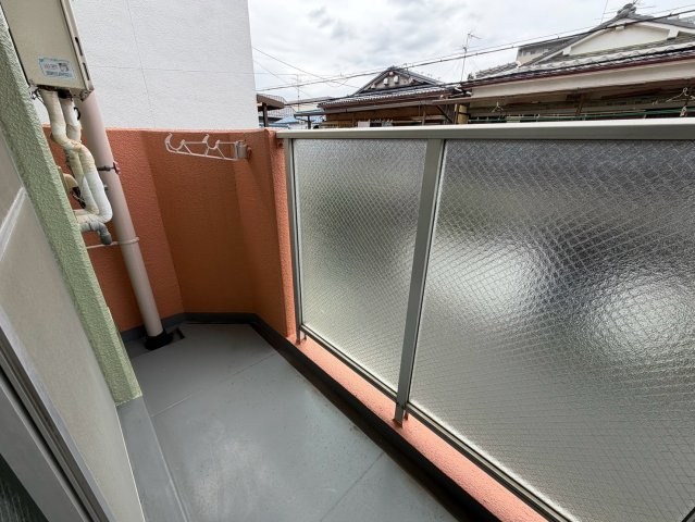東大阪市中小阪５丁目の賃貸マンションのバルコニー