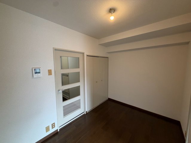 東大阪市中小阪５丁目の賃貸マンションの居間・リビング